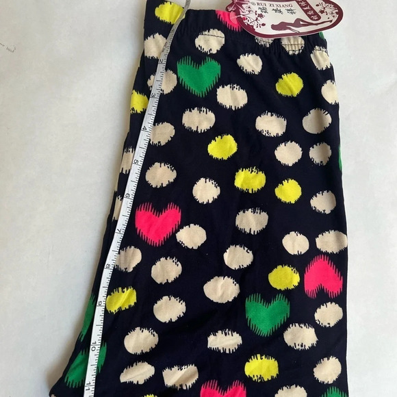 Printed Hearts Love Rainbow Leggings, Women's Size M Black Polka Dots NWT - Picture 5 of 7